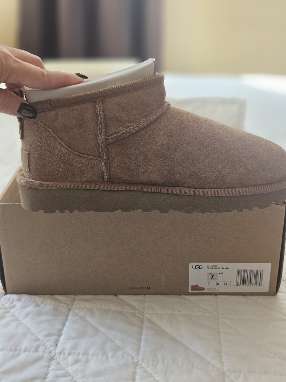 UGG Classic Ultra Mini Boots Chestnut Size 7 NEW IN BOX